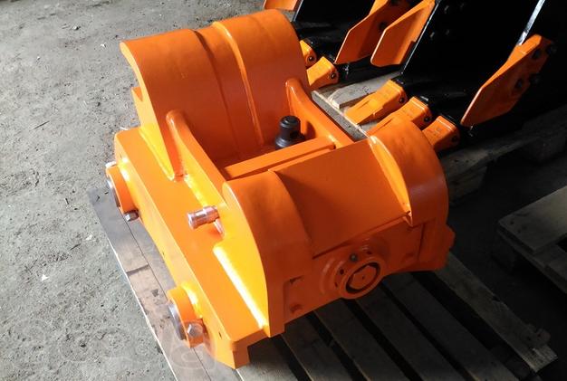 Быстросъем квик-каплер на Hitachi zx 330